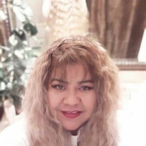 Meet your Posher, Nicolasa